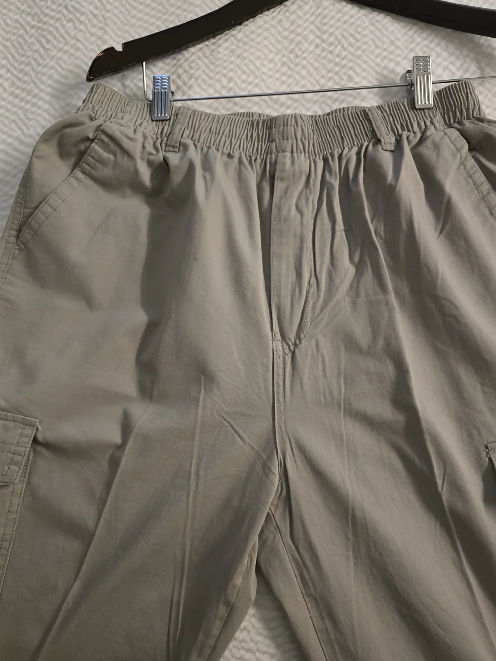 Men's Cargo Pants with Elastic Waist in Light Khaki